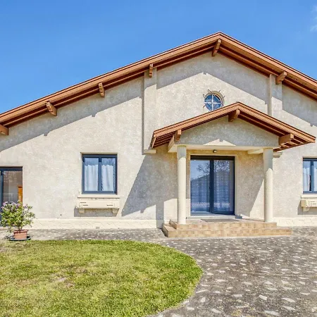 Peyroutic By Interhome Holiday home Aureilhan (Landes)